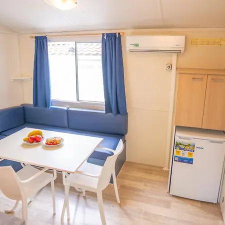 Campeggio Happy Camp Mobile Homes In Kamemi Village *